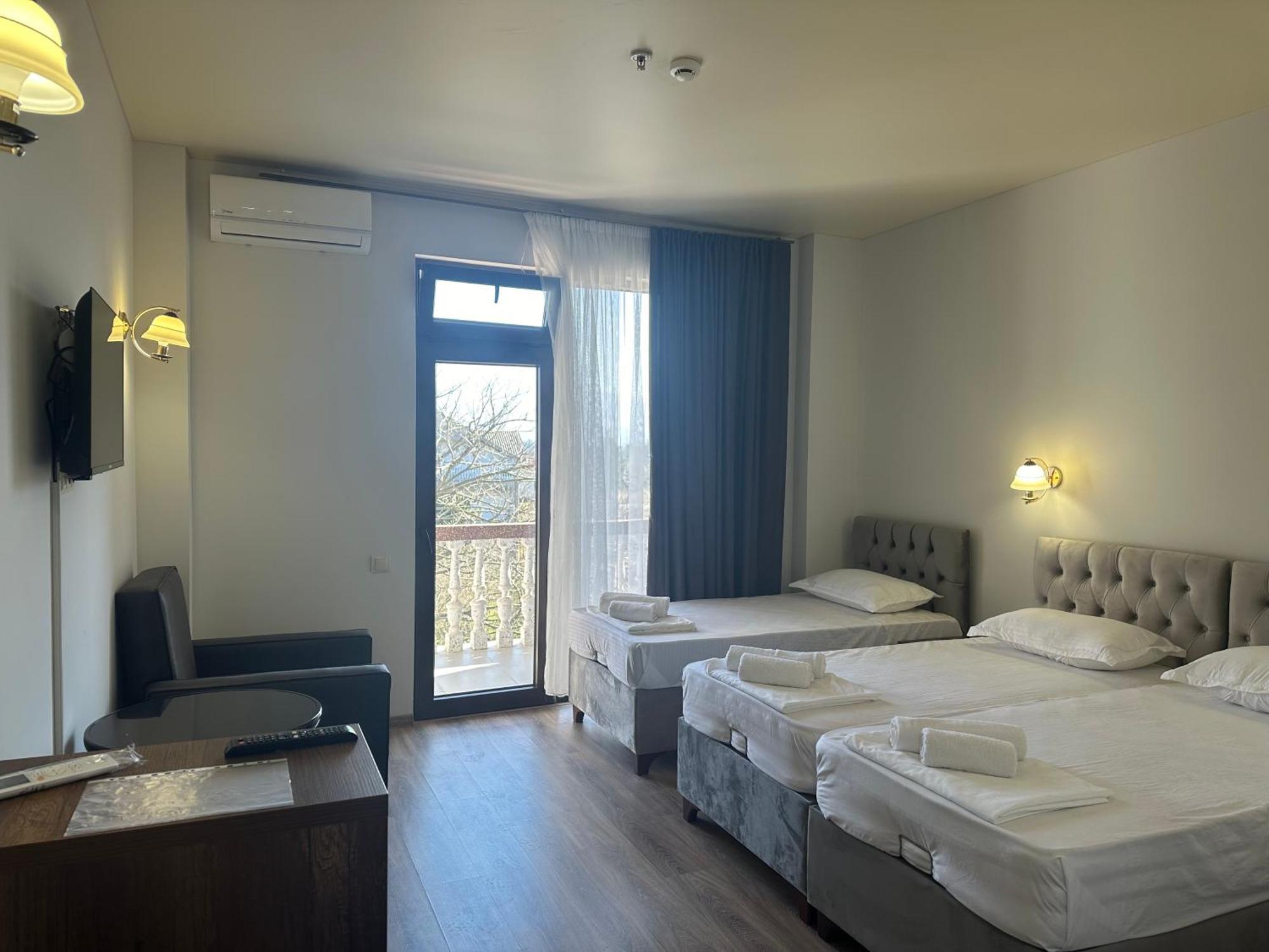 Majestic Hotel Kobuleti Ngoại thất bức ảnh