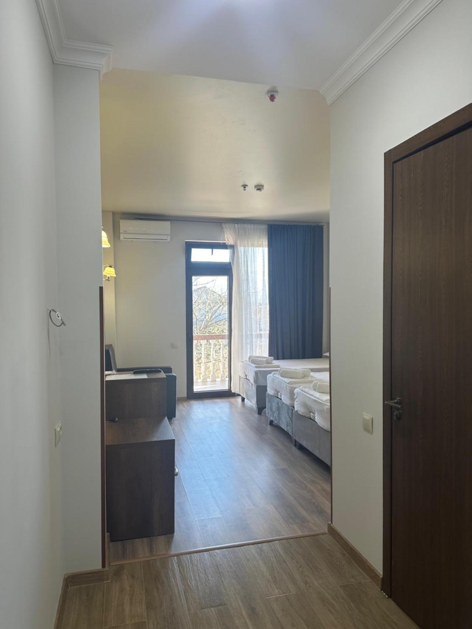 Majestic Hotel Kobuleti Ngoại thất bức ảnh