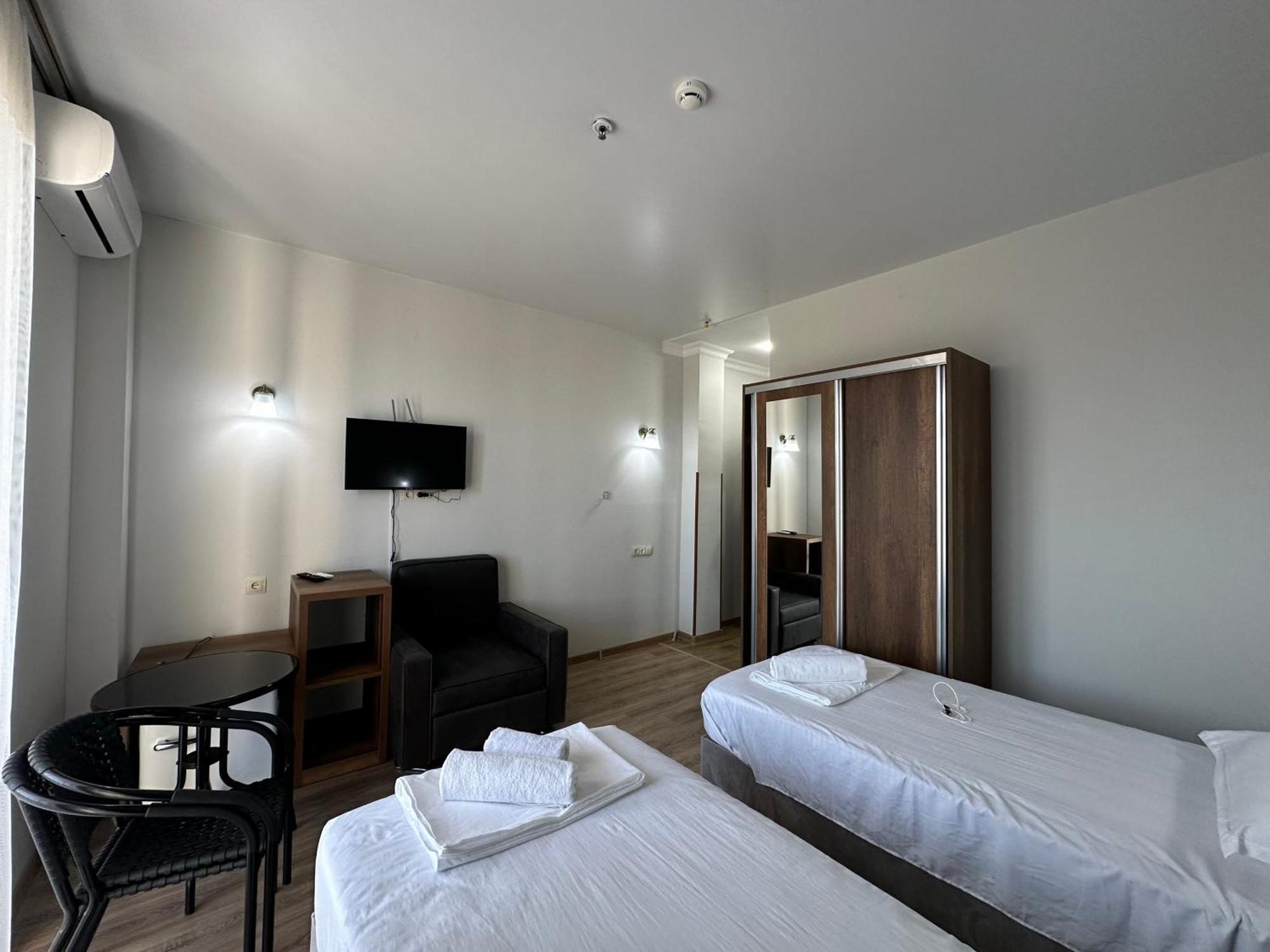 Majestic Hotel Kobuleti Ngoại thất bức ảnh