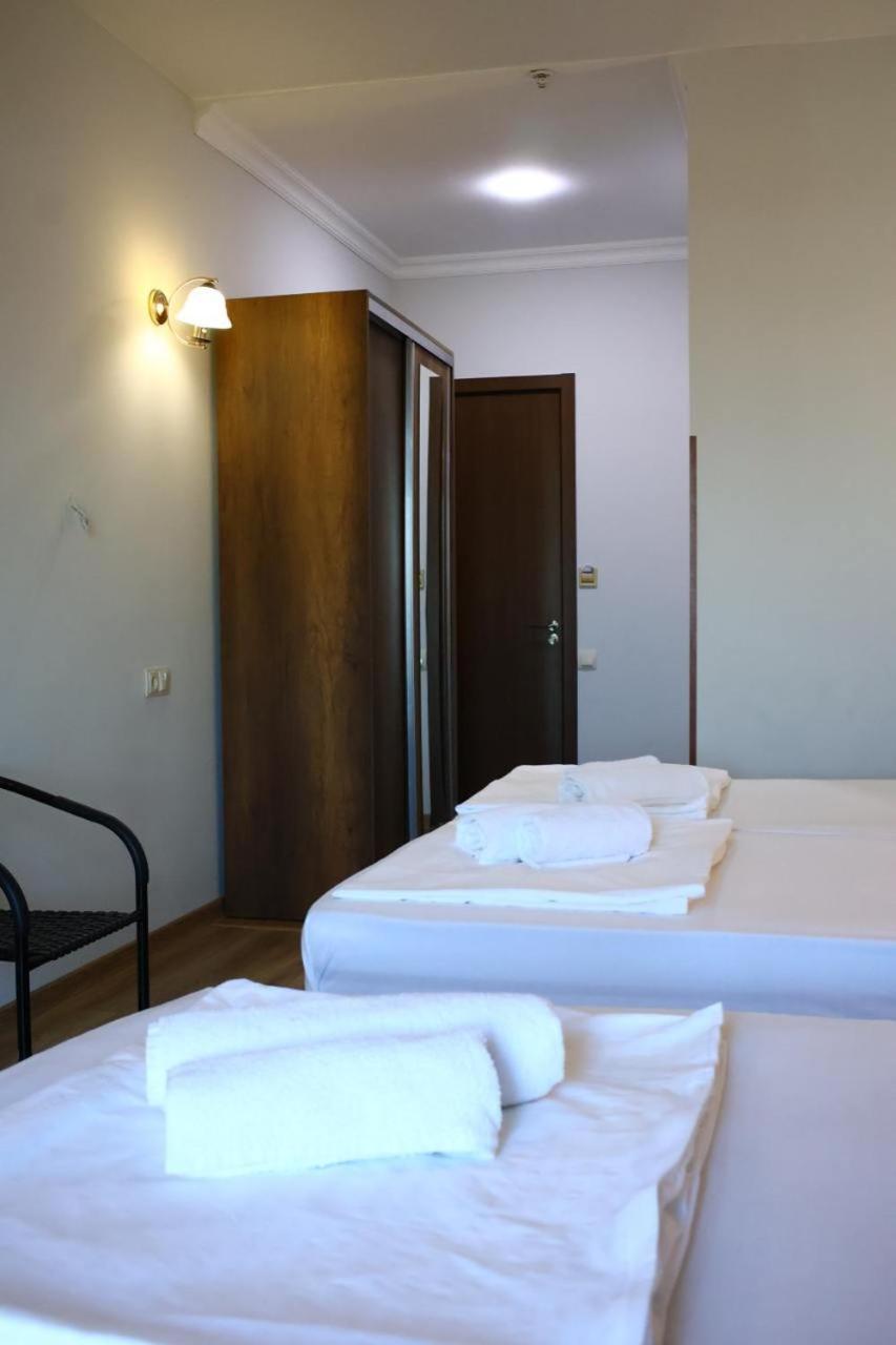 Majestic Hotel Kobuleti Ngoại thất bức ảnh