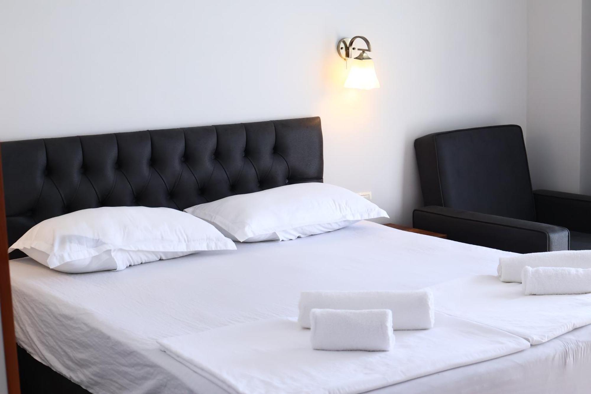 Majestic Hotel Kobuleti Ngoại thất bức ảnh