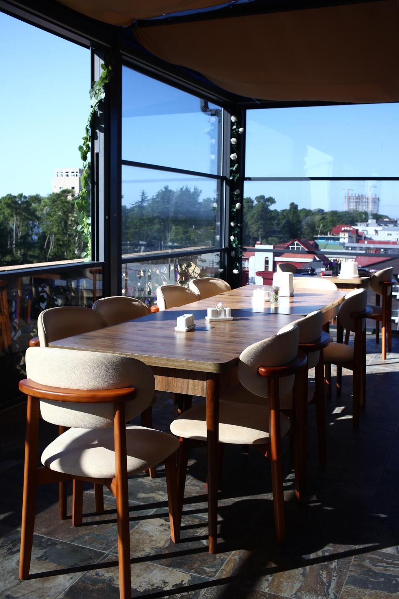 Majestic Hotel Kobuleti Ngoại thất bức ảnh